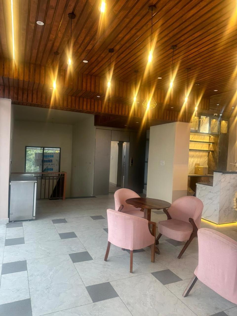 The Grand View Hotel Baijnath Luaran gambar