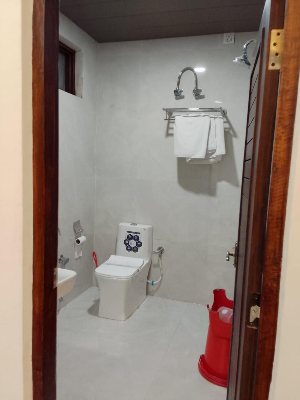 The Grand View Hotel Baijnath Luaran gambar