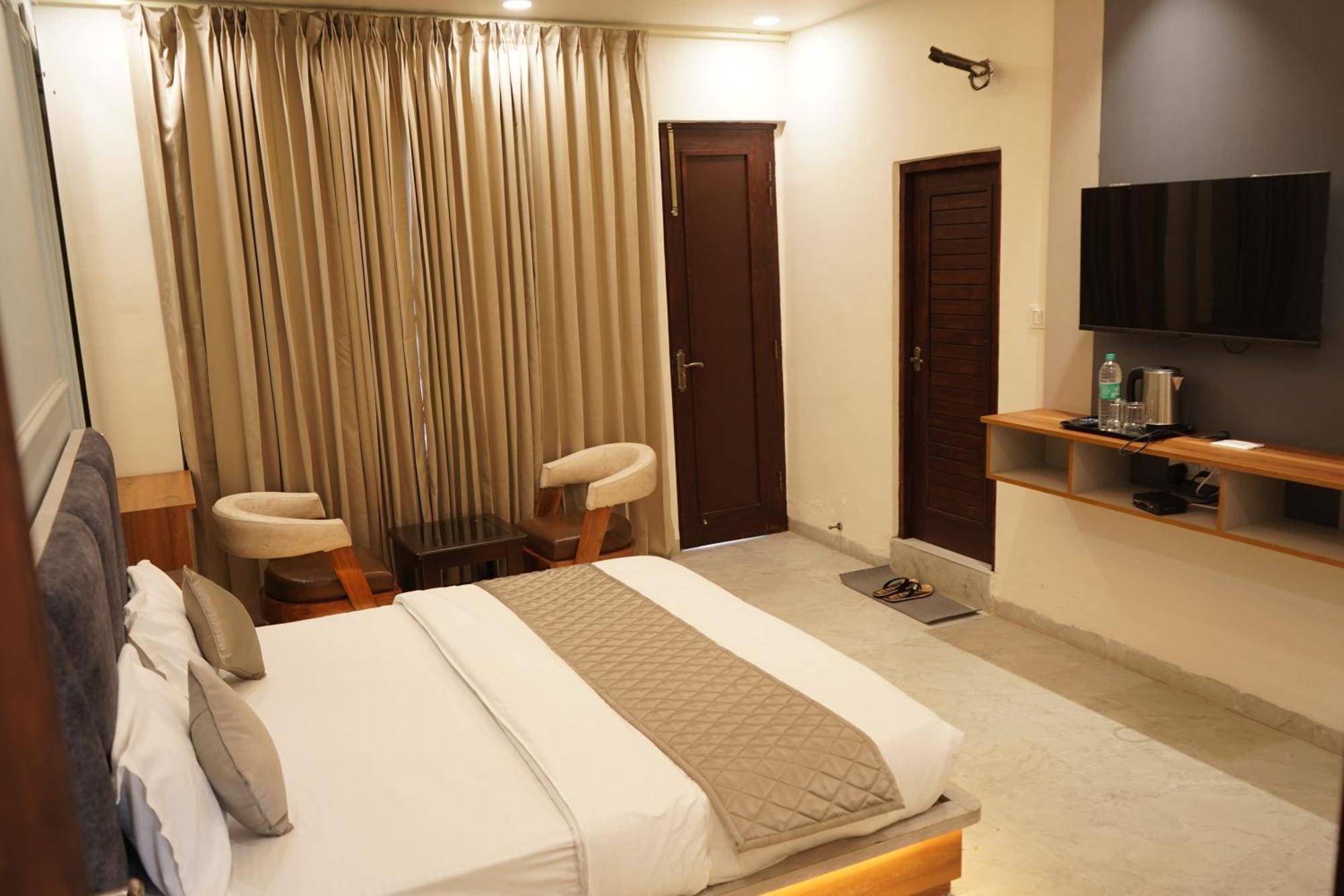 The Grand View Hotel Baijnath Luaran gambar