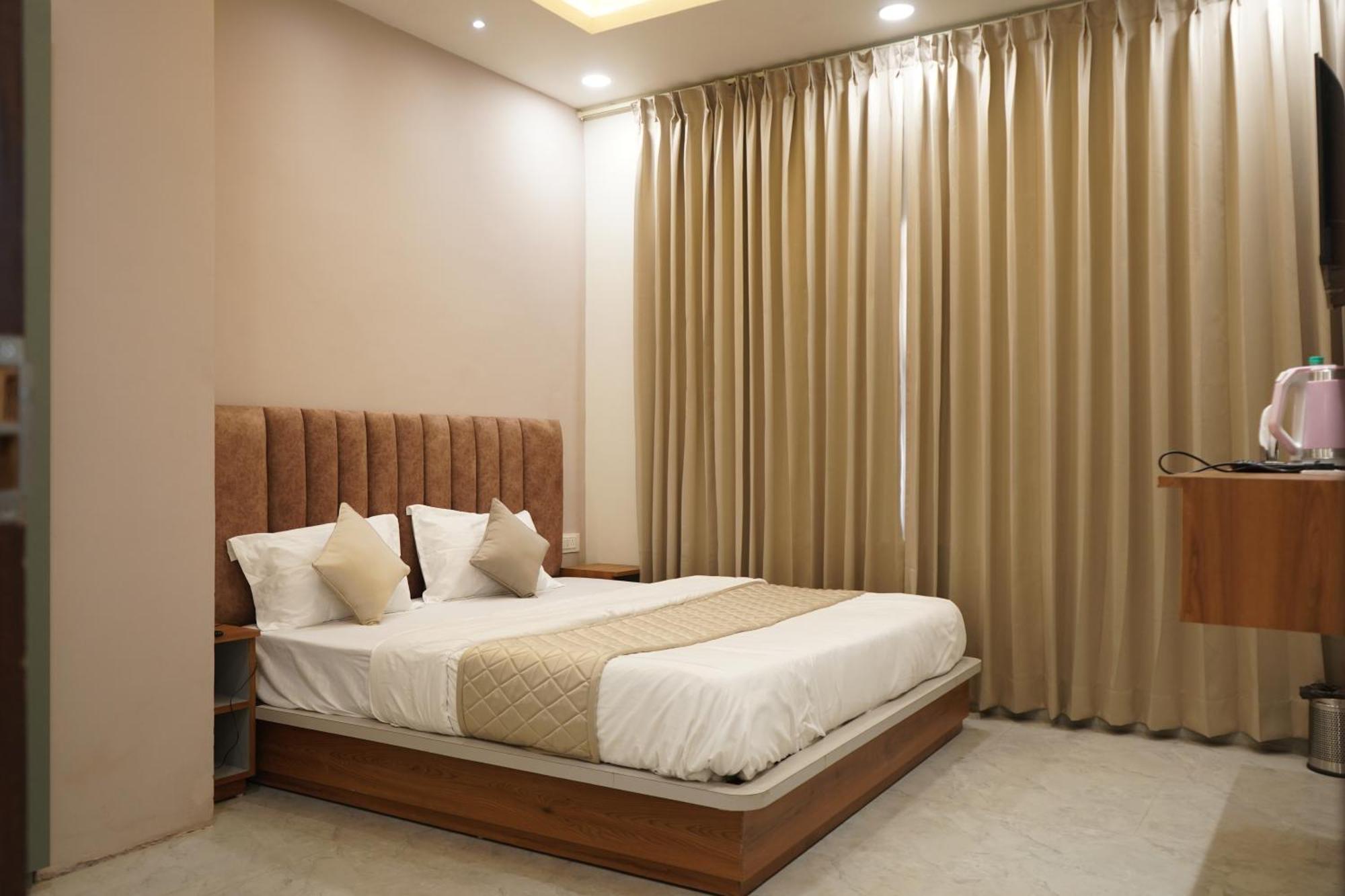 The Grand View Hotel Baijnath Luaran gambar