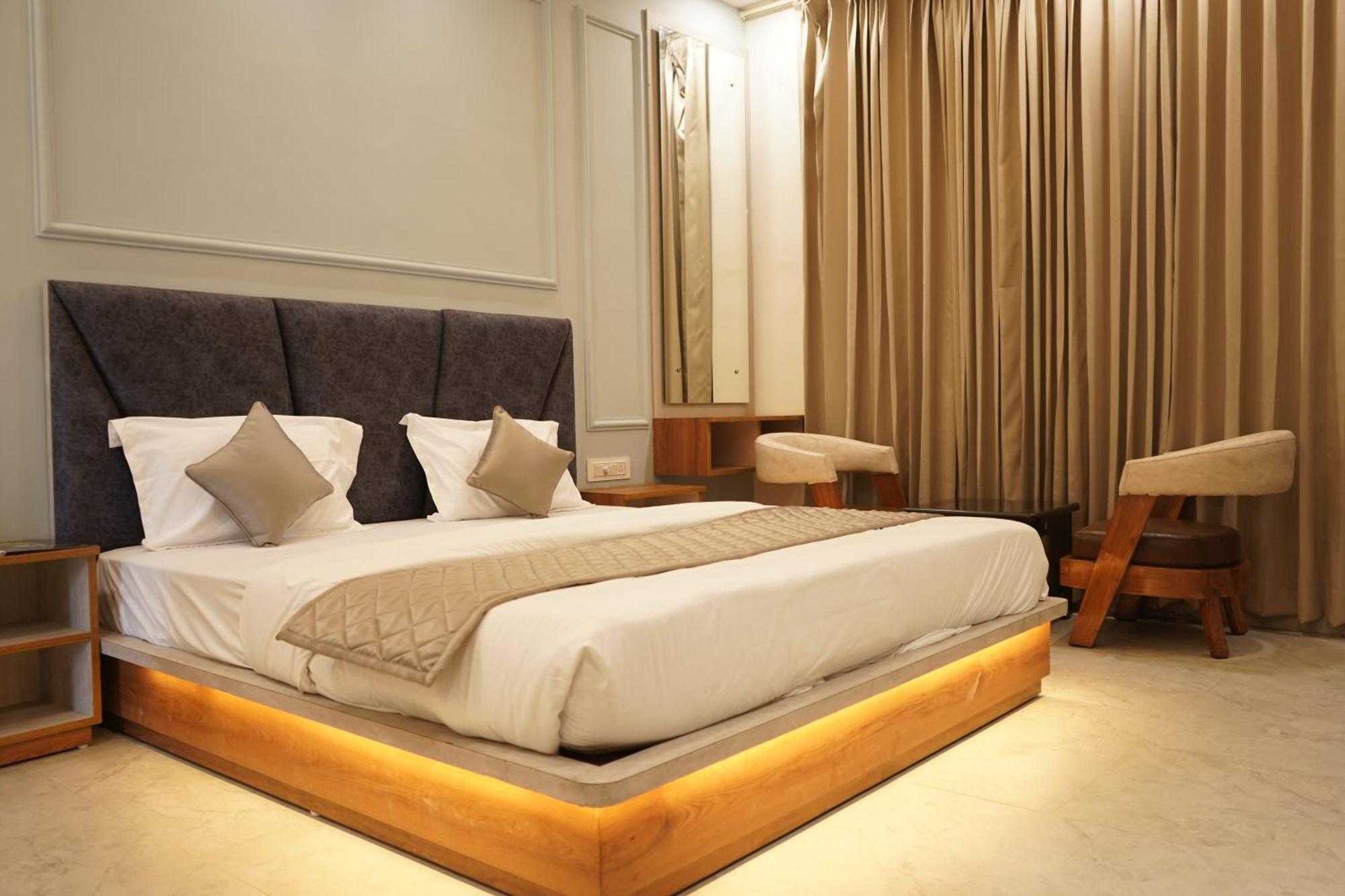 The Grand View Hotel Baijnath Luaran gambar