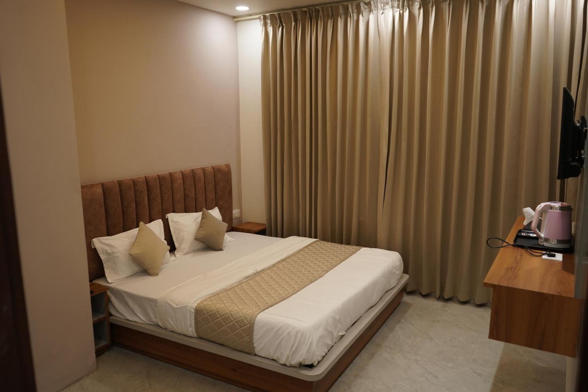 The Grand View Hotel Baijnath Luaran gambar