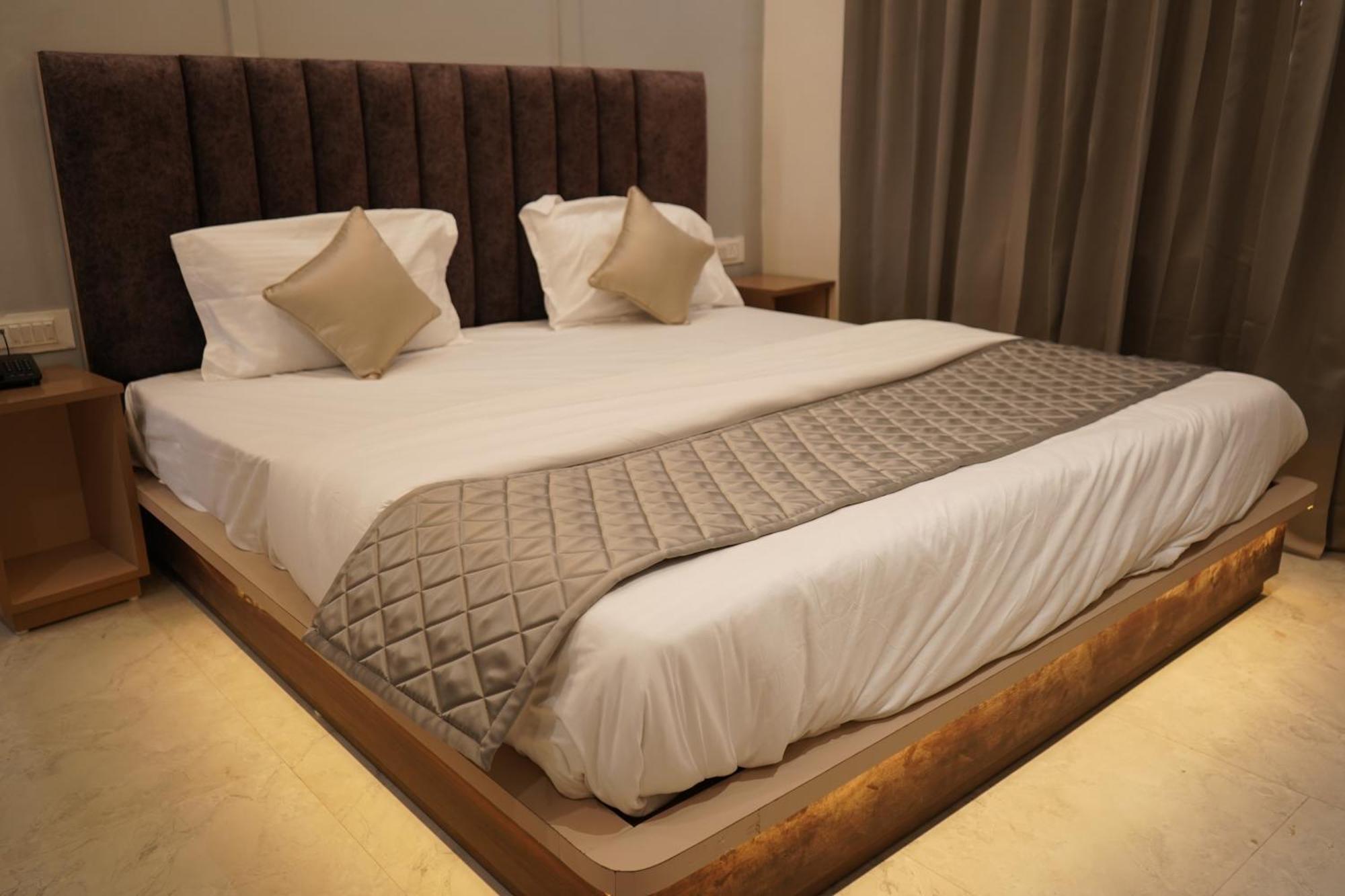 The Grand View Hotel Baijnath Luaran gambar