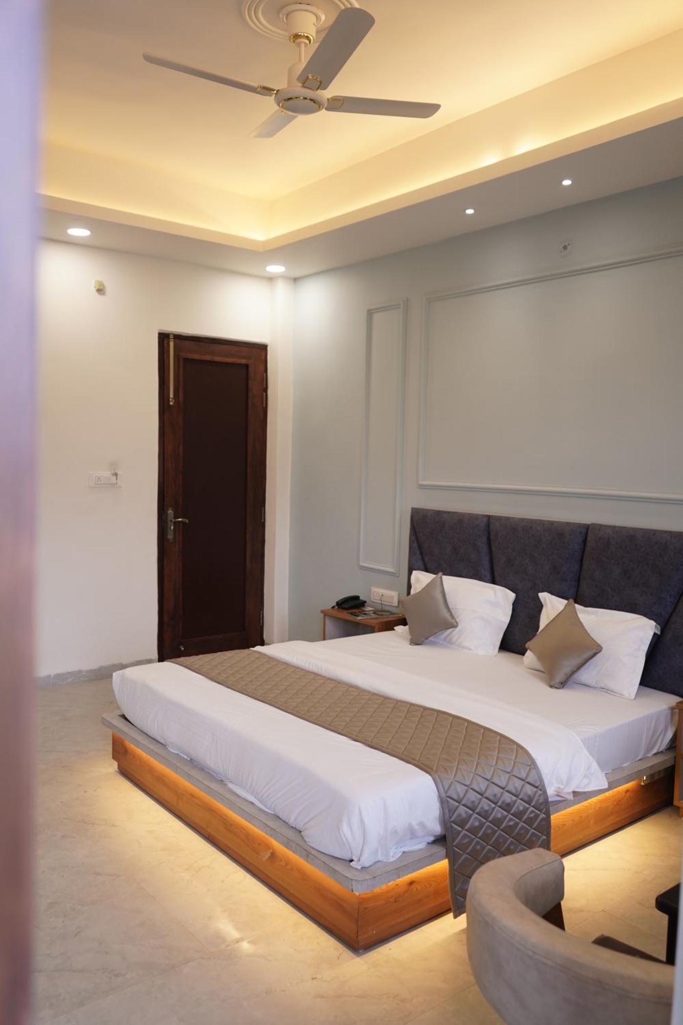 The Grand View Hotel Baijnath Luaran gambar